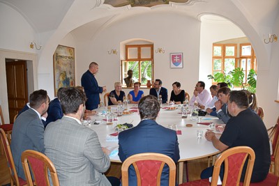 Na radnici sa rokovalo o obchvate i obmedzení tranzitnej dopravy 